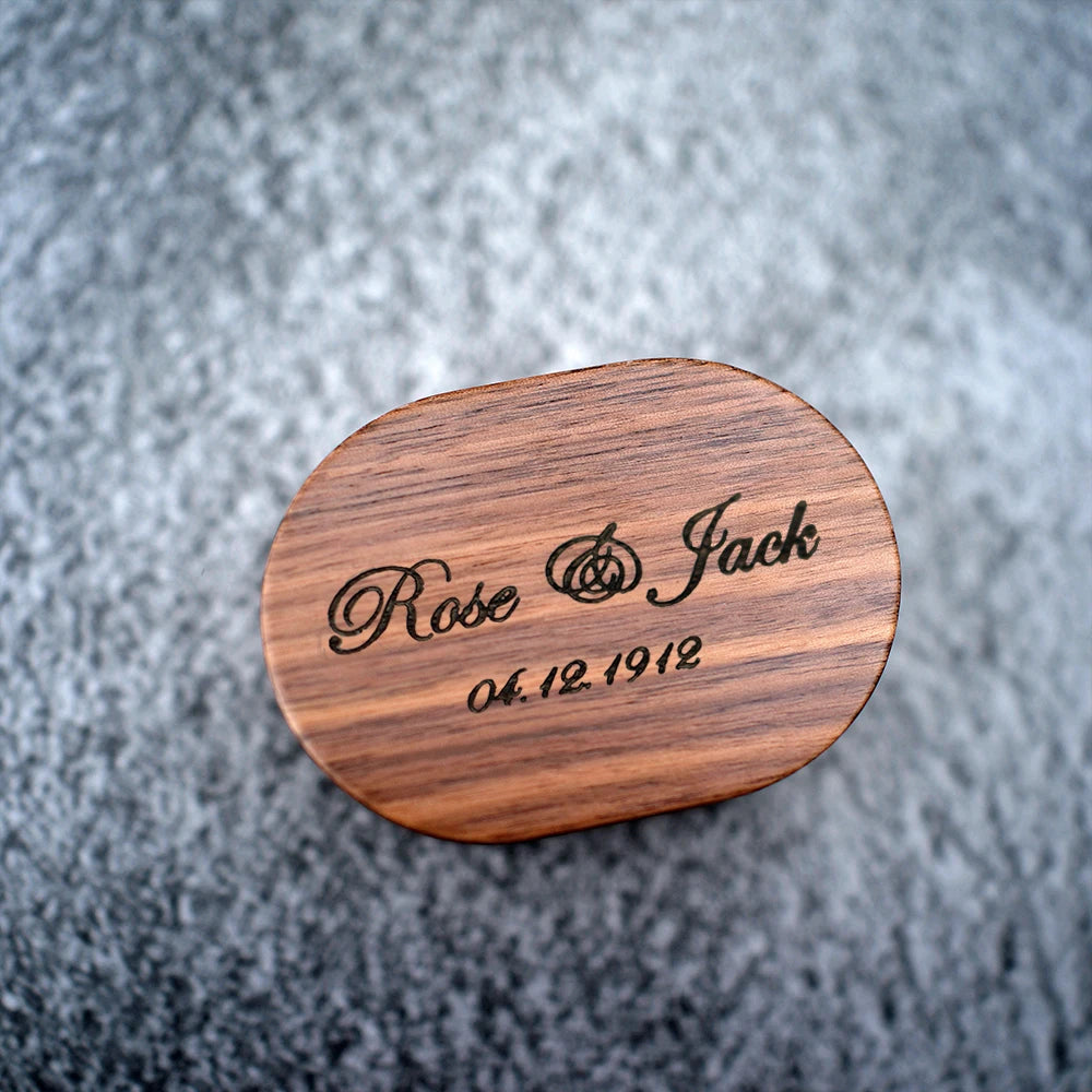 Custom Engraved Elipse-Shaped Jewelry Gift Box